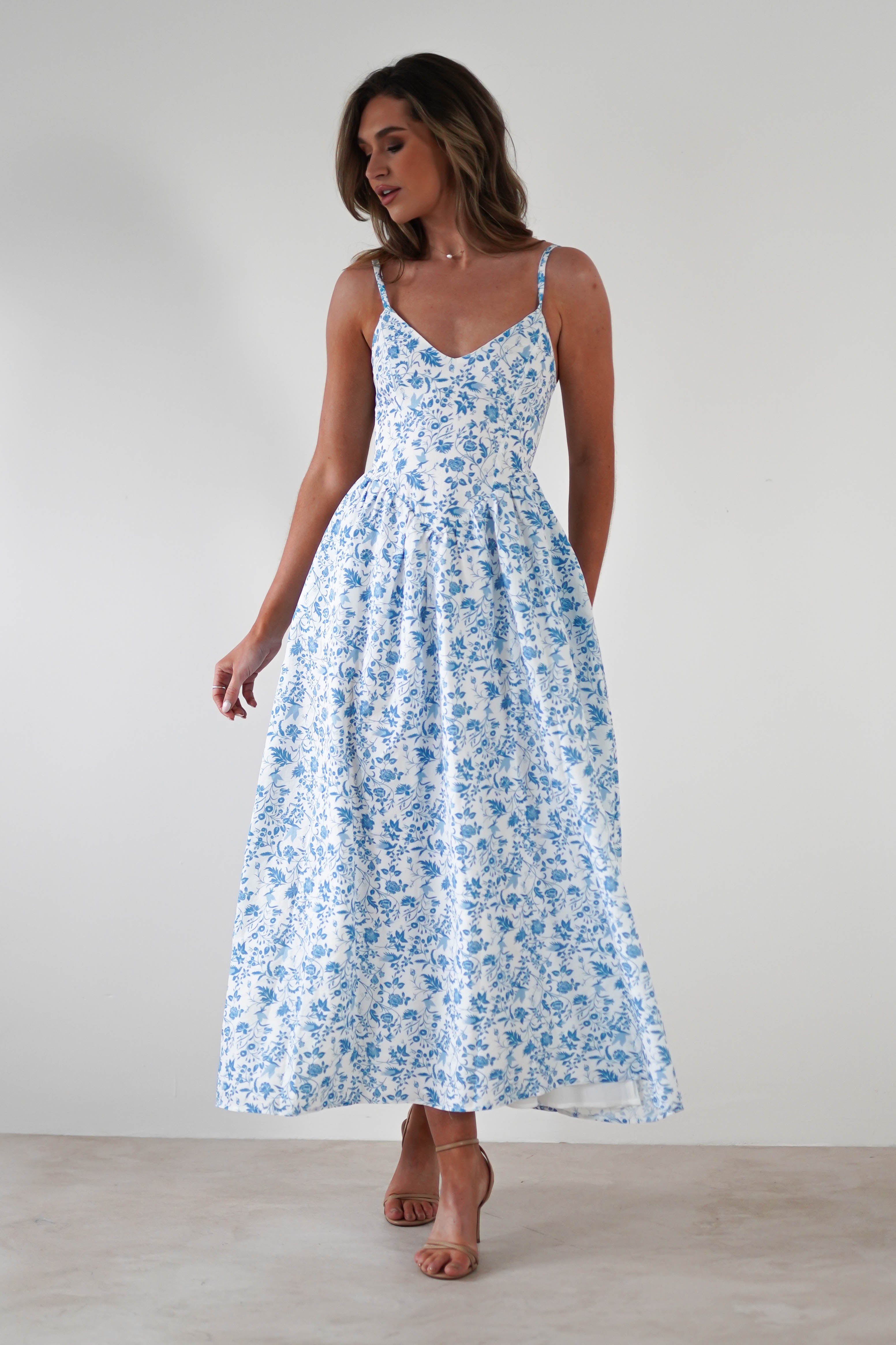 Carolyn Floral Print Maxi Dress | Blue/White | Oh Hello Clothing | XS (6)